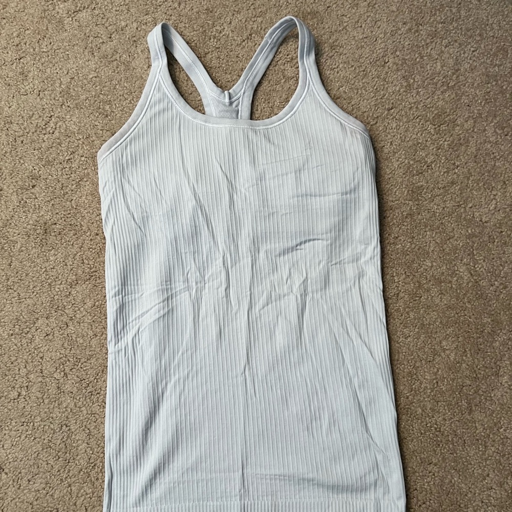 White lululemon tank top